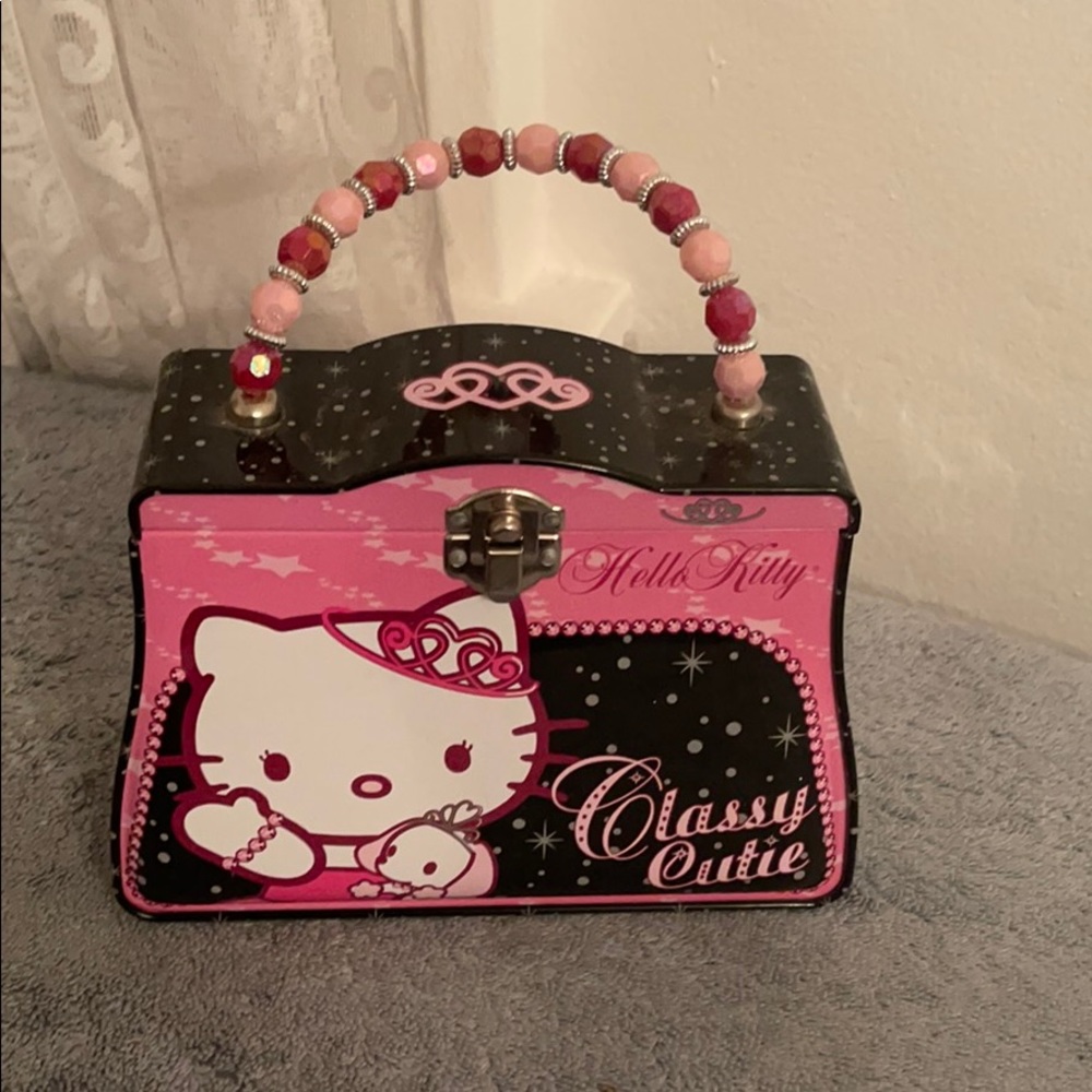 Hello Kitty Tin Purse